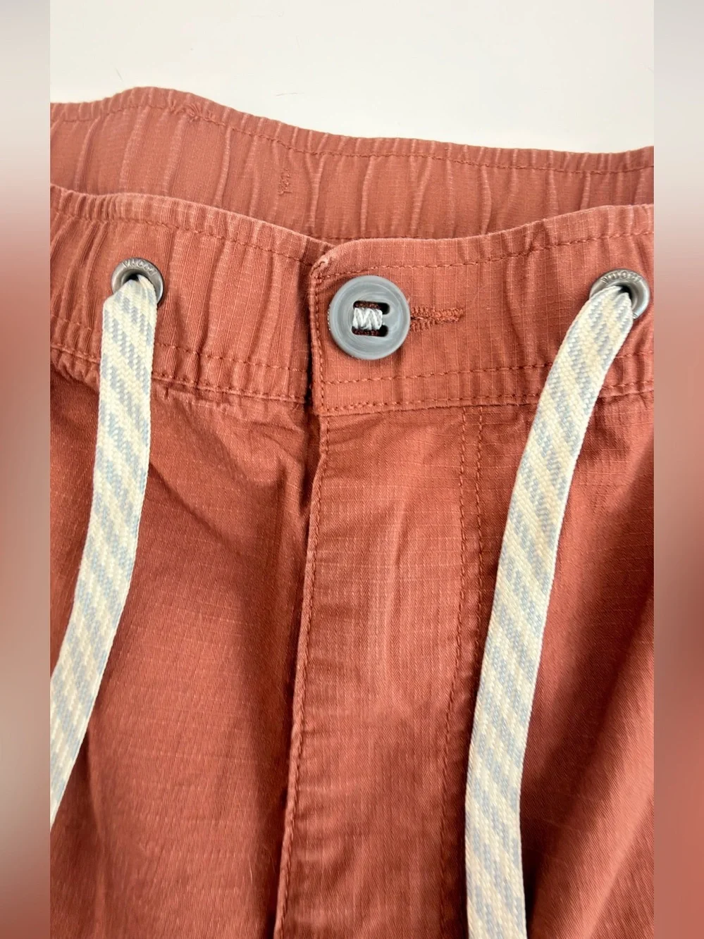 Vuori Men's Ripstop Shorts burnt orange terracotta color size XL 8” inseam
